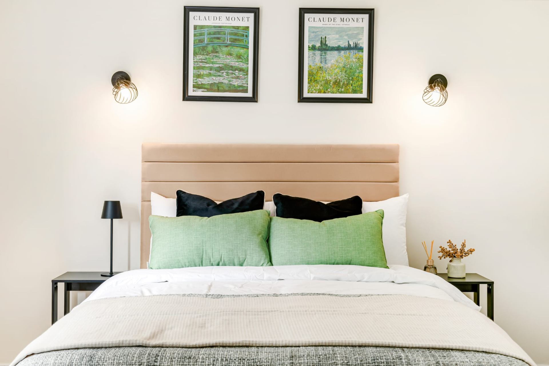 Master bedroom — headboard detail