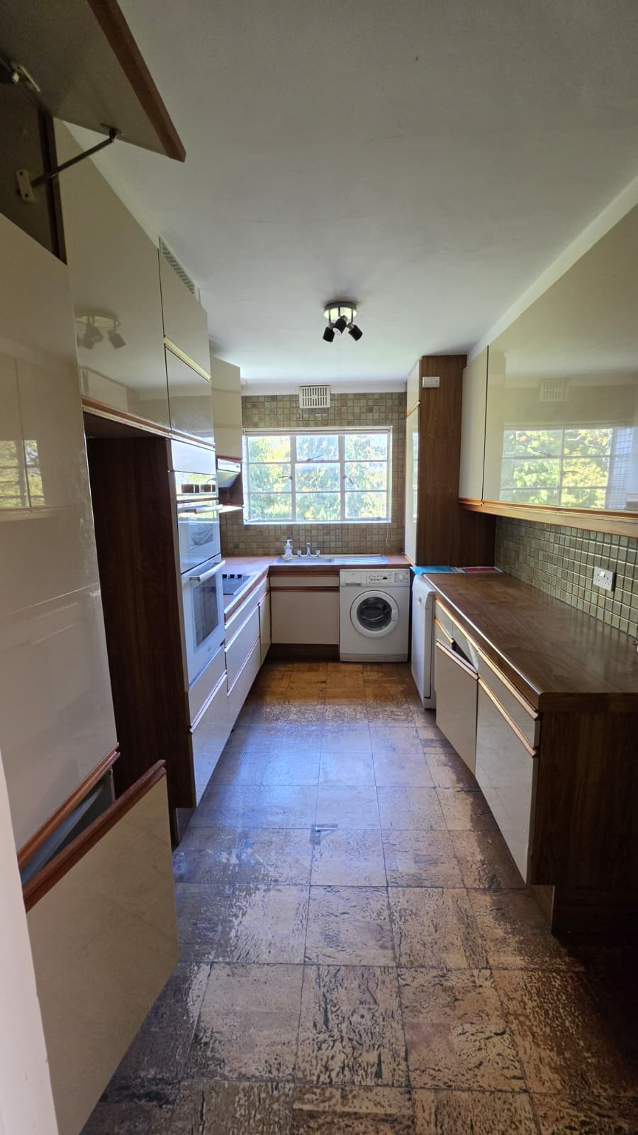 Kitchen before refurbishment
