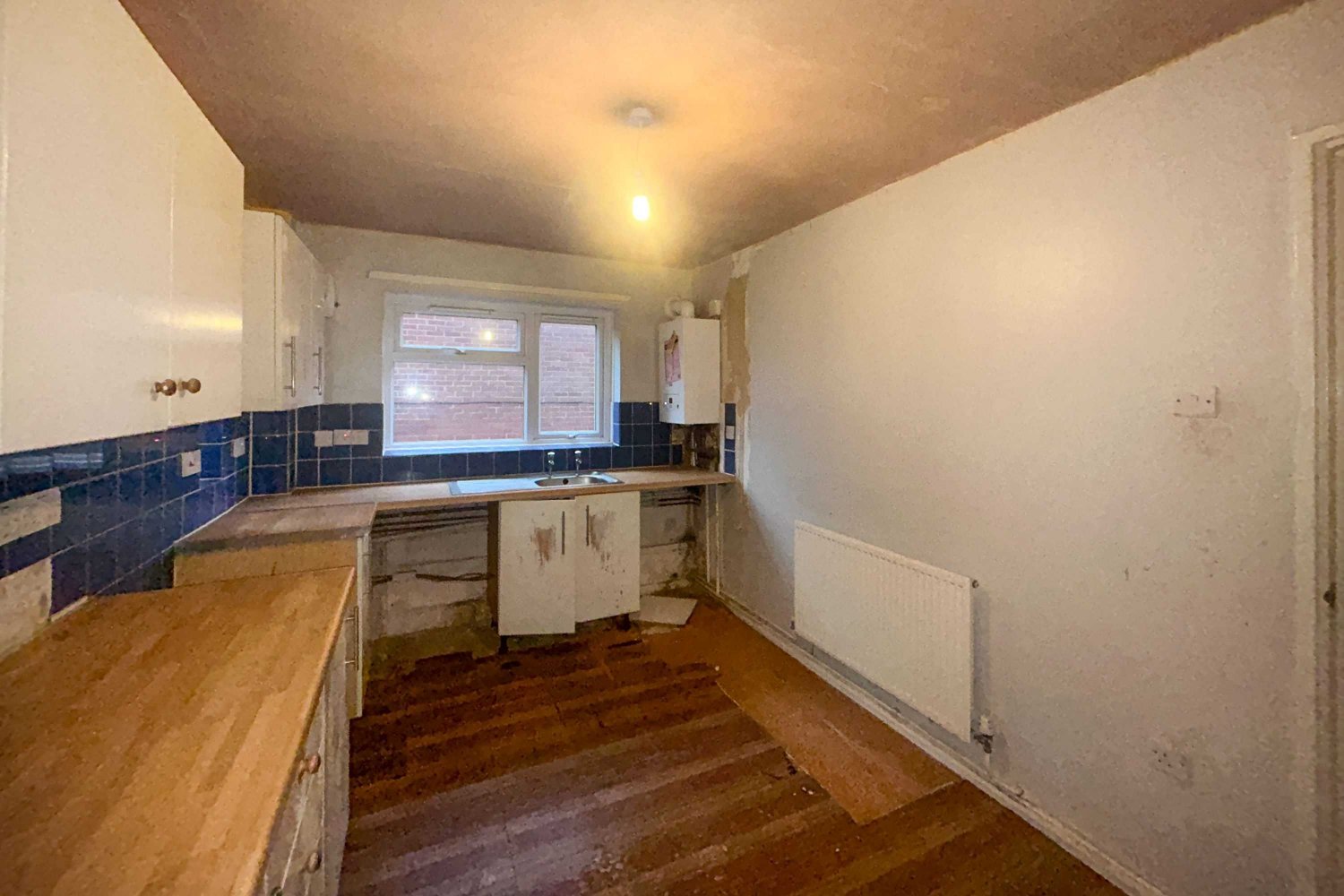 Kitchen before refurbishment